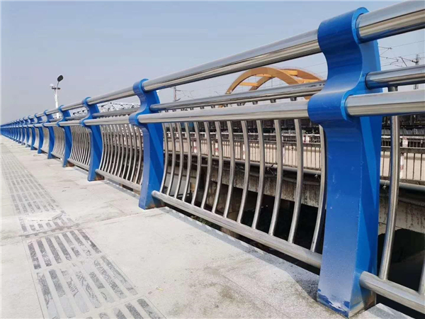 唐山304不锈钢复合管护栏的生产工艺揭秘
